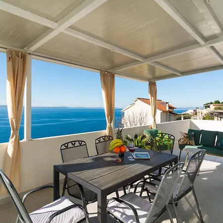Lovely In With View